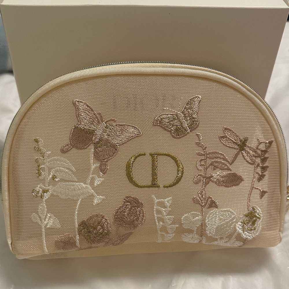 NEW! Dior Cream and Gold Floral Pouch - Picture 7 of 10